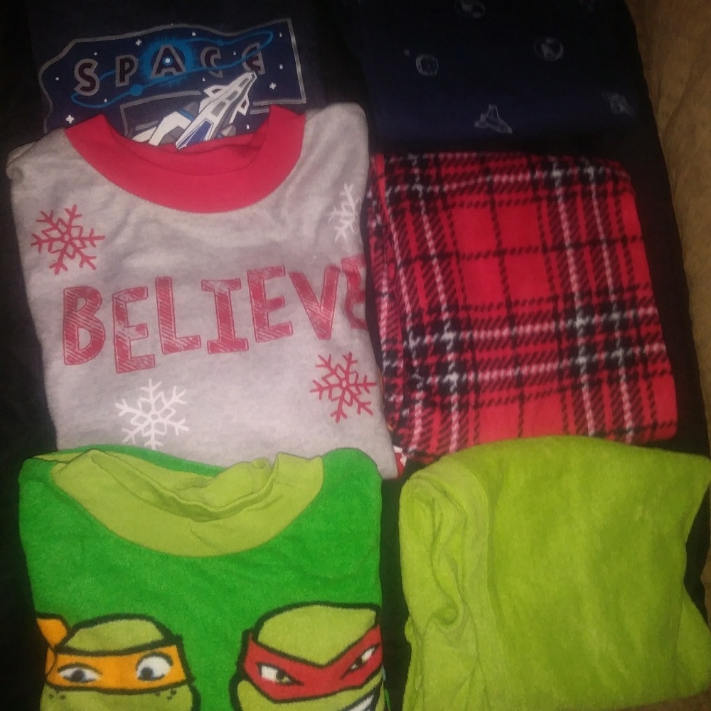 Boys Pj Bundle ( 3 quantity) sz 5-6